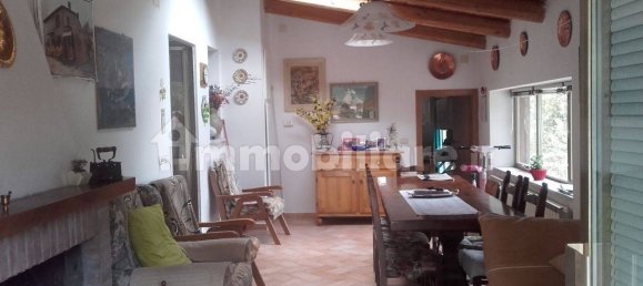 5 rooms Villa in Urbino, Italy No. 131478 4