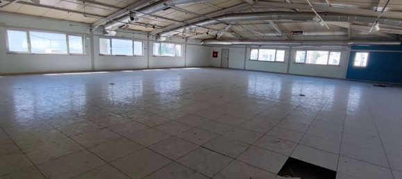 4830m² Warehouse in Loures, Portugal No. 86710 12