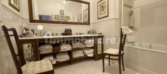 3 bedrooms Apartment in Florence, Italy No. 337612 21