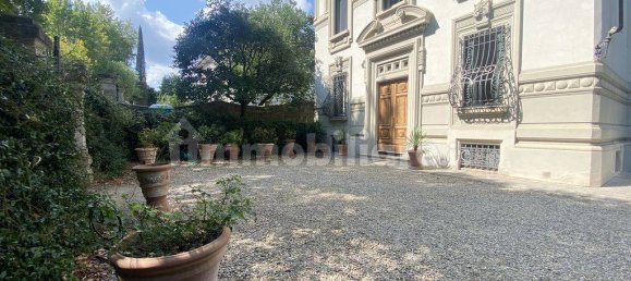 3 bedrooms Apartment in Florence, Italy No. 337612 2