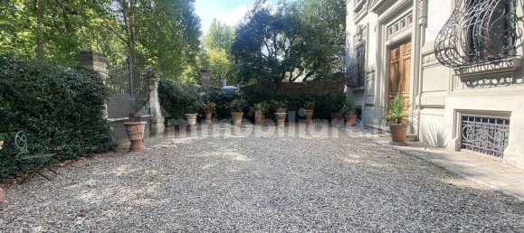 3 bedrooms Apartment in Florence, Italy No. 337612 4