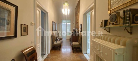 3 bedrooms Apartment in Florence, Italy No. 337612 6