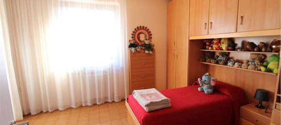 4-Zimmer Haus in Illasi, Italy, Nr. 192002 16