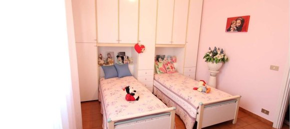 4-Zimmer Haus in Illasi, Italy, Nr. 192002 14