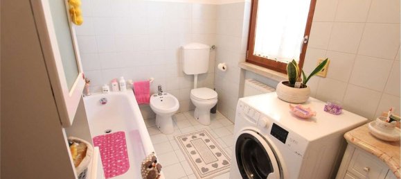 4-Zimmer Haus in Illasi, Italy, Nr. 192002 10