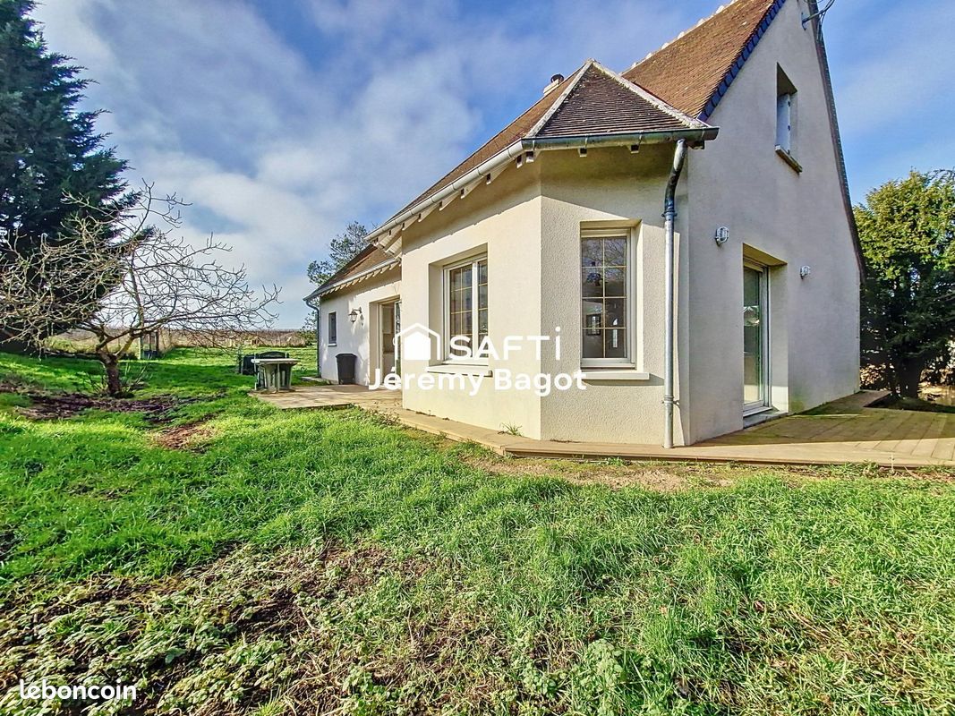 4 Schlafzimmer Haus in Rochecorbon, France, Nr. 57424