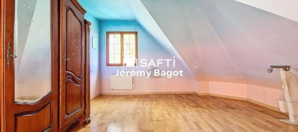 4 Schlafzimmer Haus in Rochecorbon, France, Nr. 57424 10