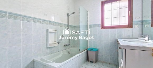 4 Schlafzimmer Haus in Rochecorbon, France, Nr. 57424 8