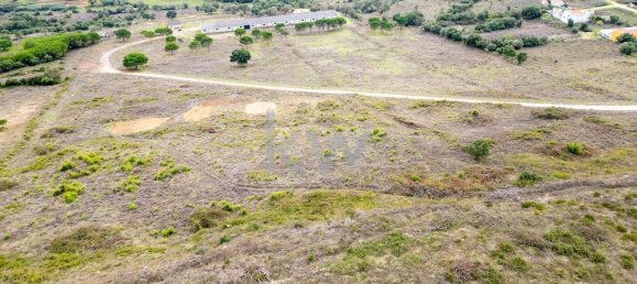 Terreno en Loures, Portugal 133500 m² No. 14876 8