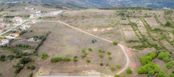 Terreno en Loures, Portugal 133500 m² No. 14876 4