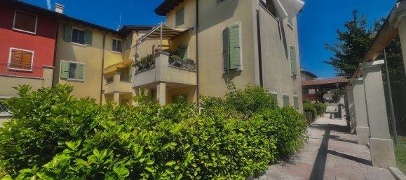 3 rooms Apartment in Sant'Ambrogio di Valpolicella, Italy No. 300058 2