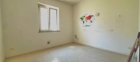 3 rooms Apartment in Sant'Ambrogio di Valpolicella, Italy No. 300058 6