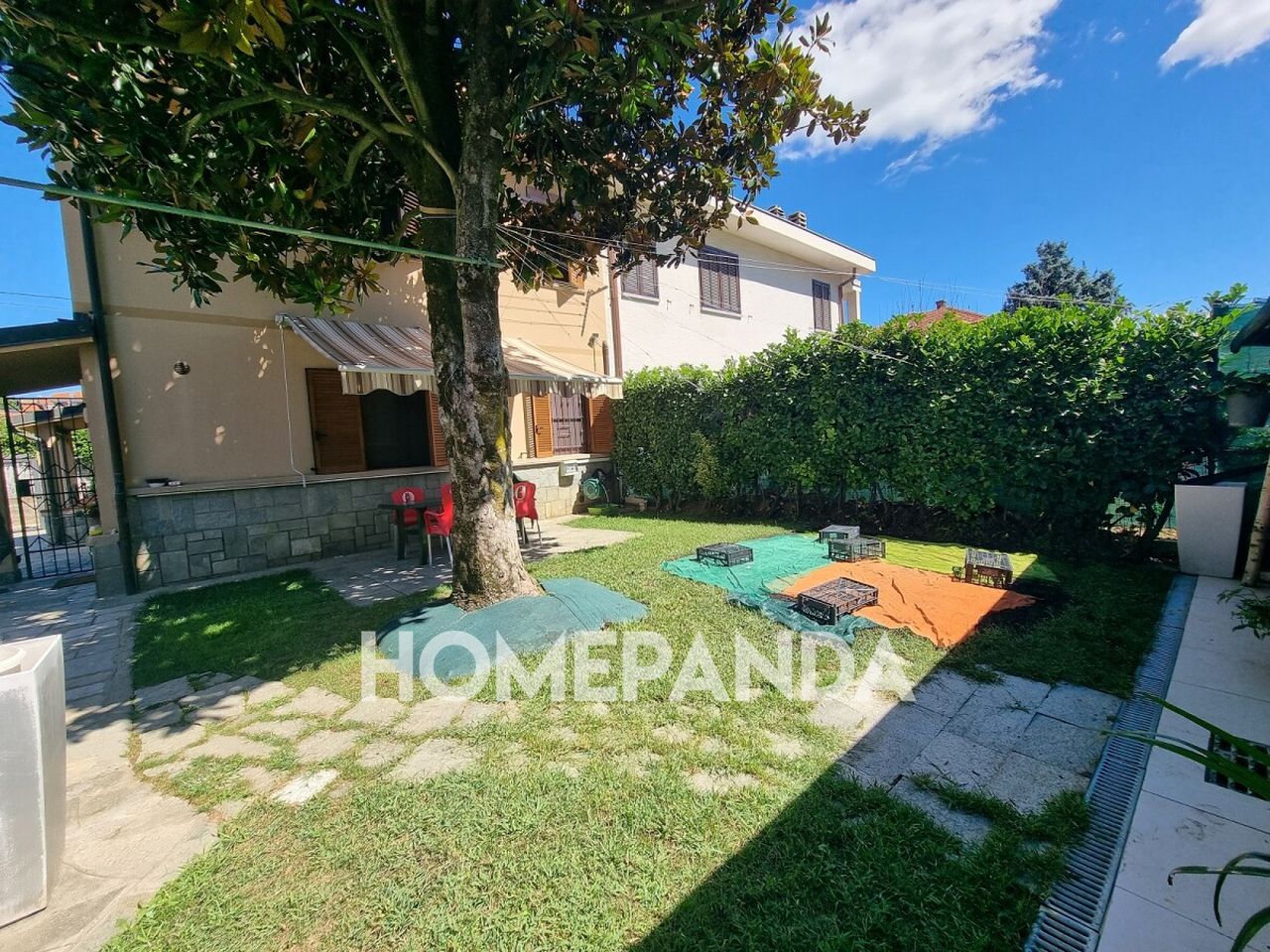 Villa de 4 habitaciónes en Moncalieri, Italy No. 353763