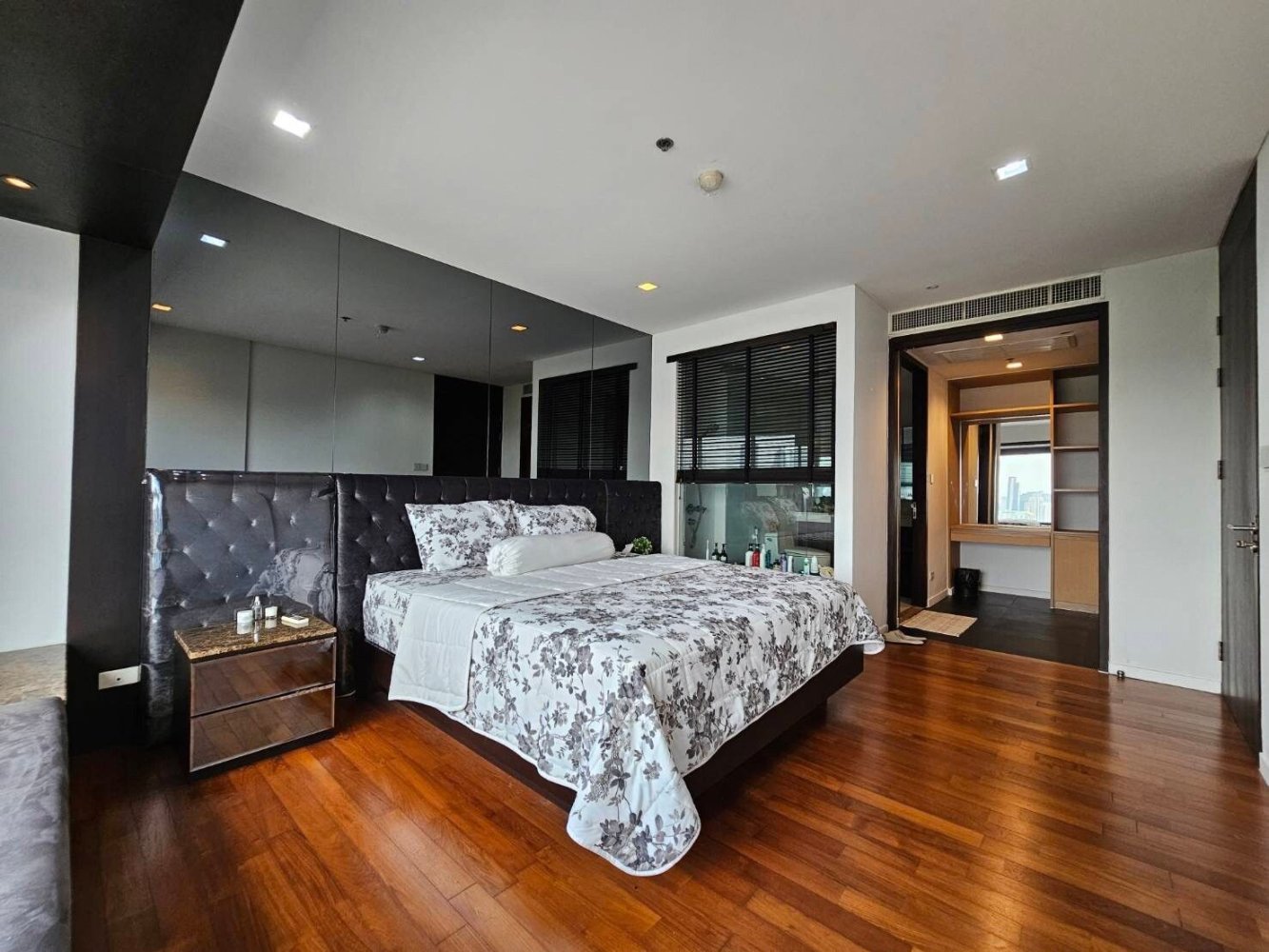 Apartamento com 2 quartos em condomínio em Sathon, Thailand N.º 64541