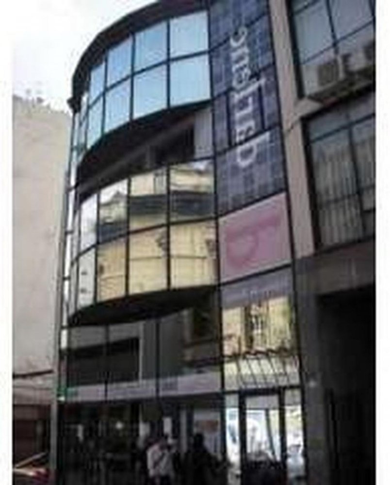 929m² Commercial property in Buenos Aires, Argentina No. 109277
