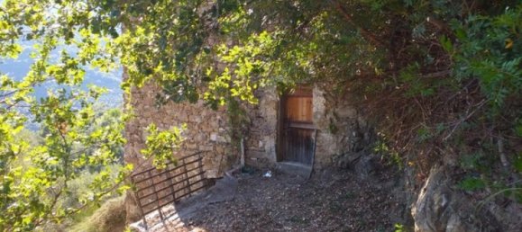 2 bedrooms House in Dolceacqua, Italy No. 103 6