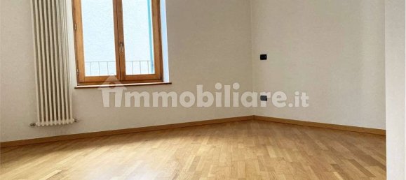 2 Schlafzimmer Wohnung in Cles, Italy, Nr. 203761 4