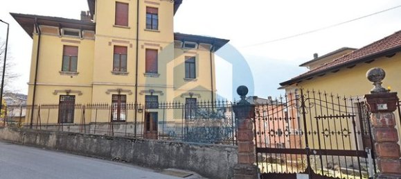 Вилла с 10 комнатами в Эдоло, Италия № 122256 5