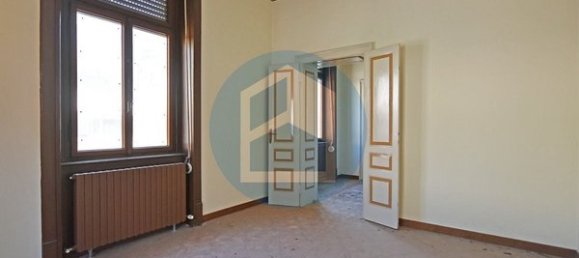 Вилла с 10 комнатами в Эдоло, Италия № 122256 10