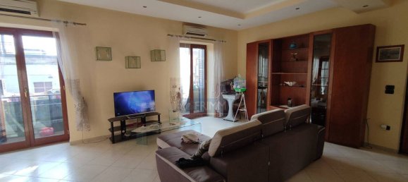 2 bedrooms House in Pomigliano d'Arco, Italy No. 30357 2