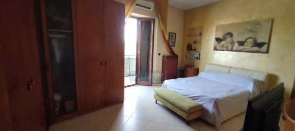 2 bedrooms House in Pomigliano d'Arco, Italy No. 30357 8