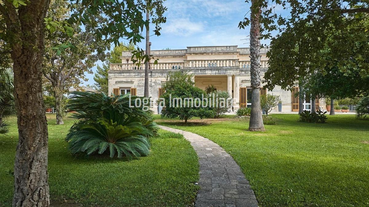 5 bedrooms Villa in Lequile, Italy No. 329195