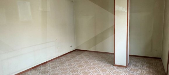 5-Zimmer Wohnung in Nola, Italy, Nr. 22359 4