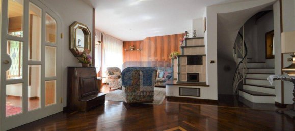 8 rooms House in Valdidentro, Italy No. 92183 10