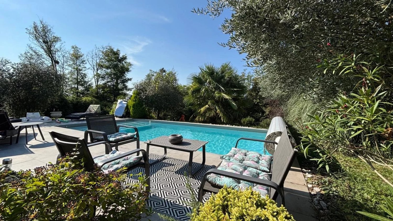 5 bedrooms Villa in Vienne, France No. 346432