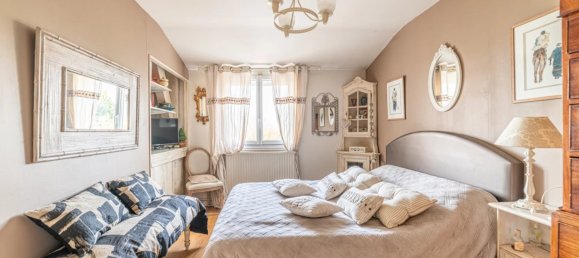 5 bedrooms Villa in Vienne, France No. 346432 10