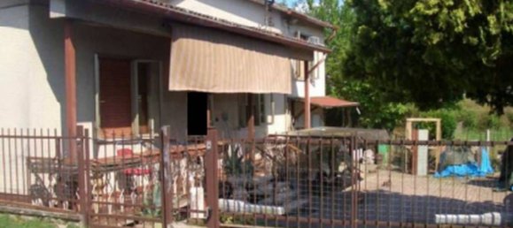 3 bedrooms Apartment in Giacciano con Baruchella, Italy No. 343850 9