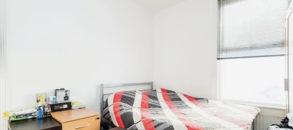 3 bedrooms House in London, United Kingdom No. 11401 11