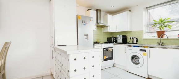 3 bedrooms House in London, United Kingdom No. 11401 4