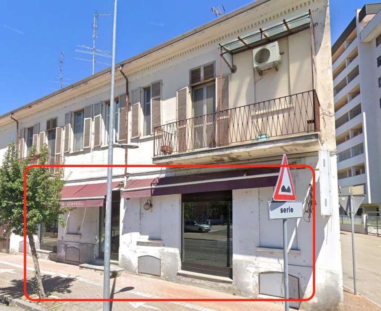 139m² Commercial property in Vercelli, Italy No. 50808