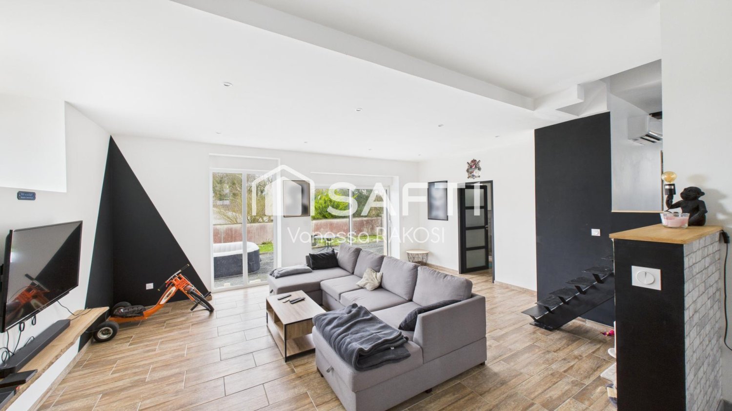 3 bedrooms House in Ternant, France No. 98259