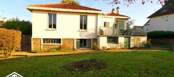 3 Schlafzimmer Haus in Clichy-sous-Bois, France, Nr. 137643 3