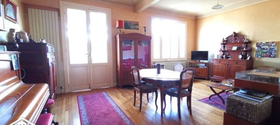 3 Schlafzimmer Haus in Clichy-sous-Bois, France, Nr. 137643 4