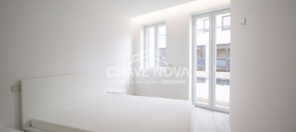 3 bedrooms Apartment in Porto, Portugal No. 53424 8