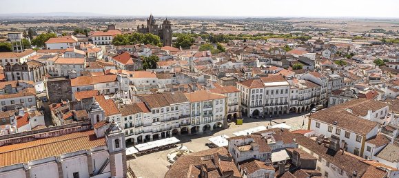 Gebäude in Evora, Portugal 800m², Nr. 176745 3