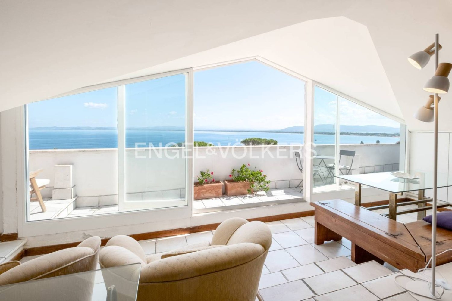 Apartamento de 2 dormitorios en Monte Argentario, Italy No. 265864