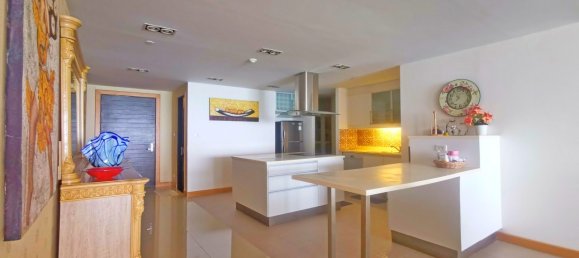 3 bedrooms Condo in Pattaya, Thailand No. 279 10