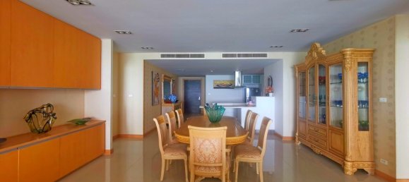 3 bedrooms Condo in Pattaya, Thailand No. 279 9
