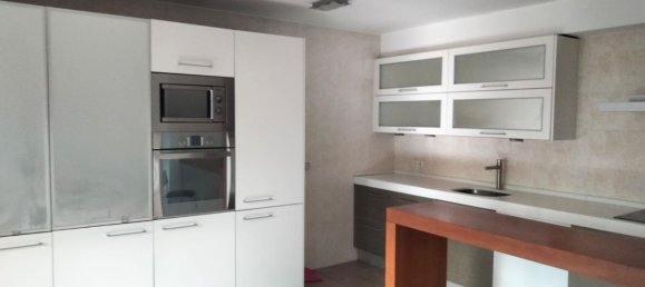 3 bedrooms House in Villalpando, Spain No. 26369 2