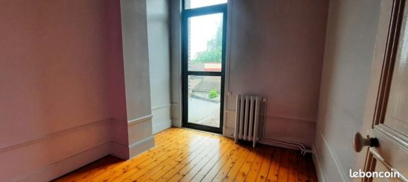 Casa de 3 dormitorios en Saint-Quentin, France No. 62935 4