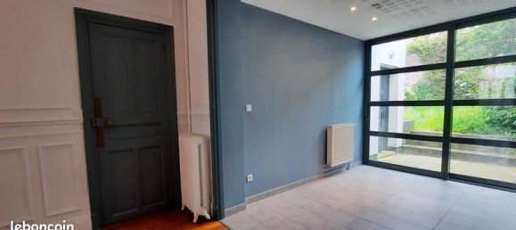 Casa de 3 dormitorios en Saint-Quentin, France No. 62935 17