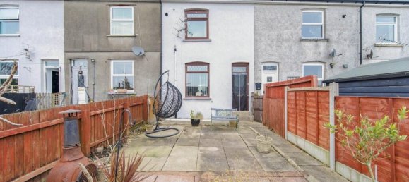 2 bedrooms House in Pontypool, United Kingdom No. 2087 10