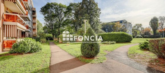 Estudio en Dijon, France No. 260937 13