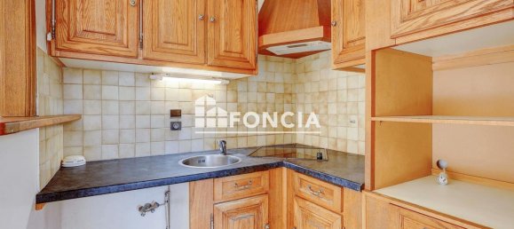 Estudio en Dijon, France No. 260937 3