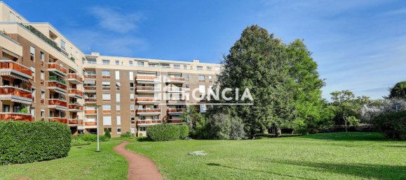 Estudio en Dijon, France No. 260937 6