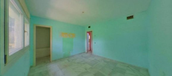 5 bedrooms Villa in Marbella, Spain No. 59962 23